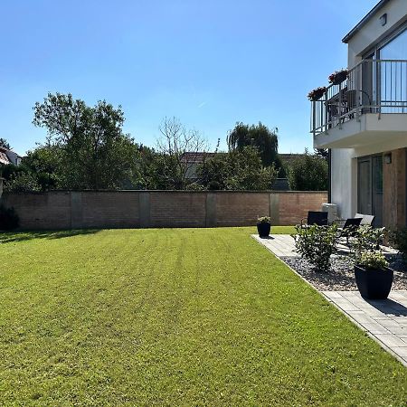 Linden Apartman 002 - Adults Only Mosonmagyaróvár Екстериор снимка