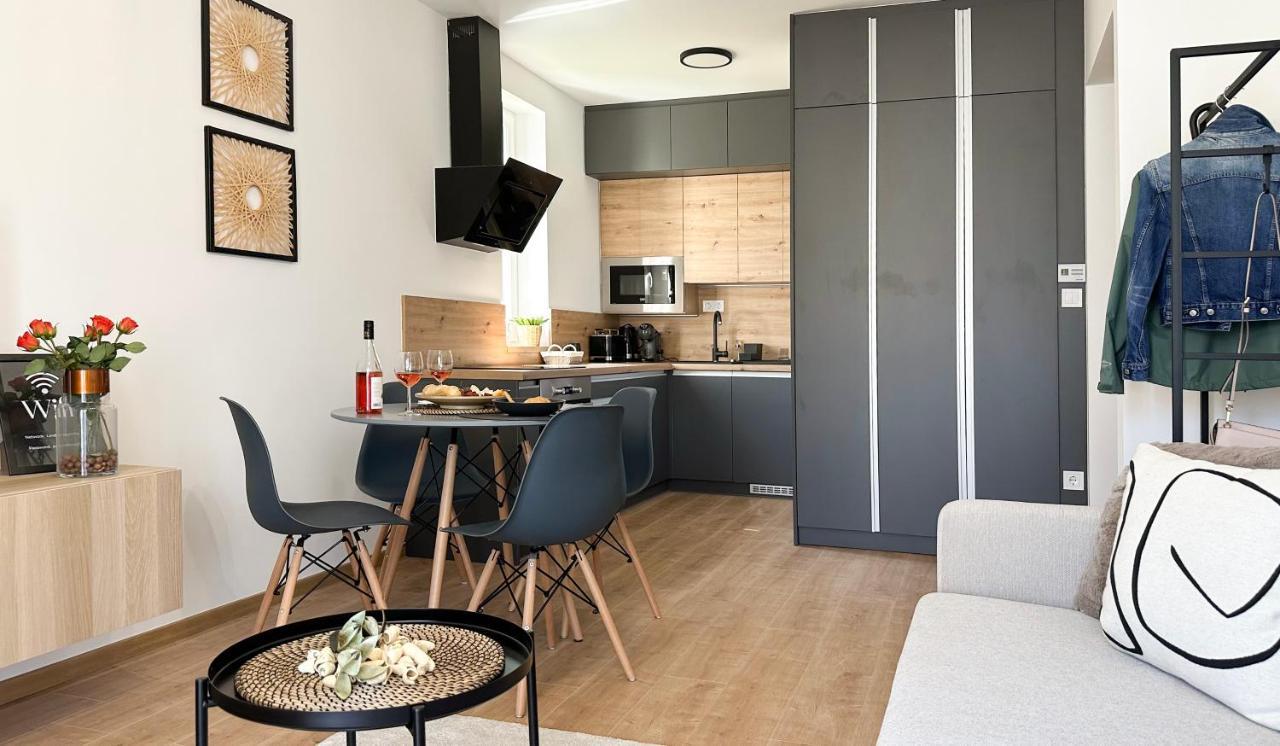 Linden Apartman 002 - Adults Only Mosonmagyaróvár Екстериор снимка