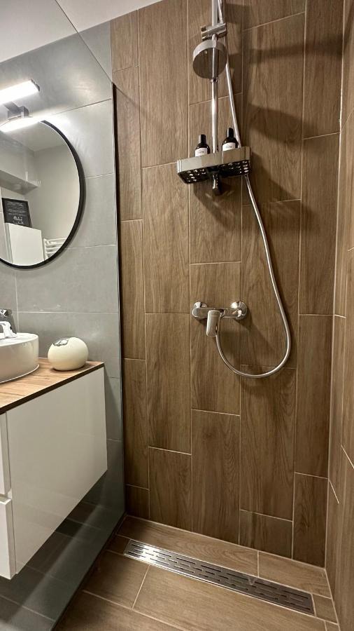 Linden Apartman 002 - Adults Only Mosonmagyaróvár Екстериор снимка